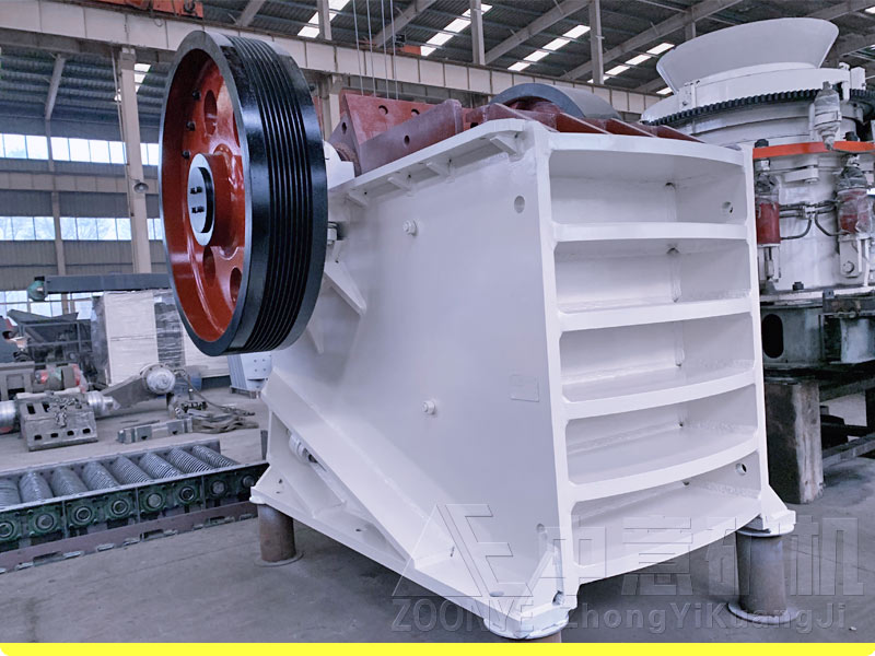 2021073104.jpg 69顎式破碎機(jī)廠區(qū)實(shí)拍.jpg